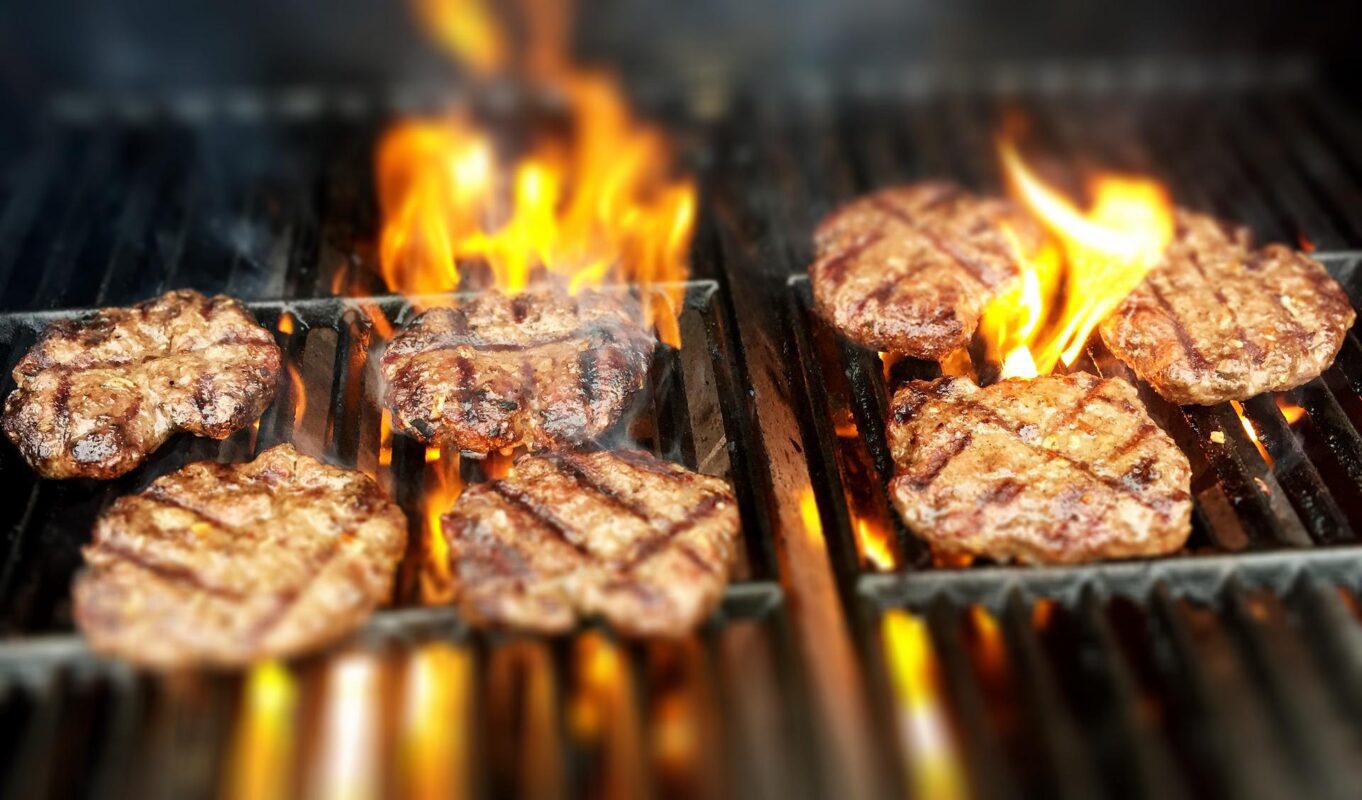 With this delicious, juicy hamburger recipe, your days of bland, burned beef are over.